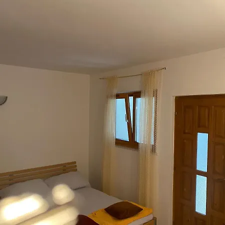 Apartman Mira Neum
