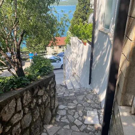 Apartman Mira Neum
