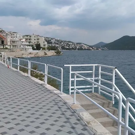 Mira Apartman *